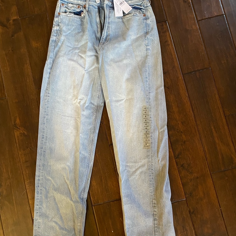 Young Woman American Eagle Jeans